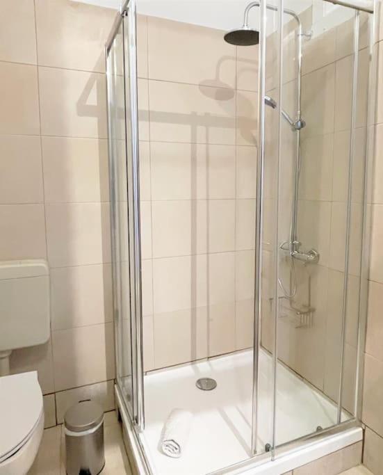 Mc Warm Romantic 3br2ba @ Trendy Principe Real * Lissabon