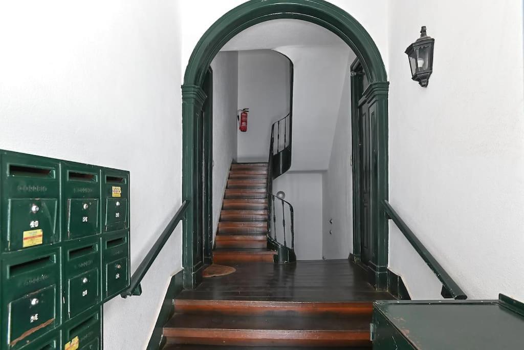 Mc Warm Romantic 3br2ba @ Trendy Principe Real Lissabon