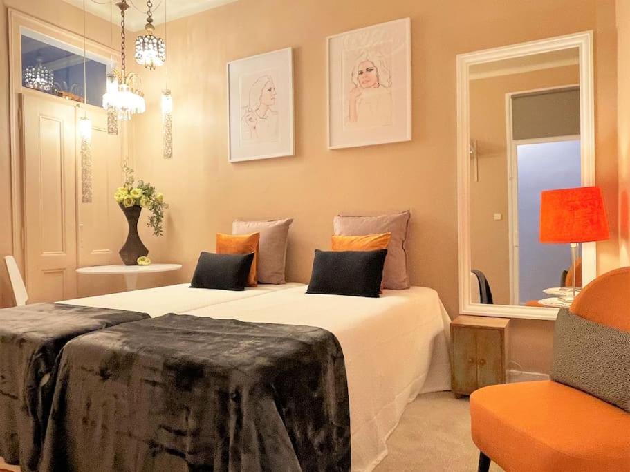 Mc Warm Romantic 3br2ba @ Trendy Principe Real Apartment Lissabon