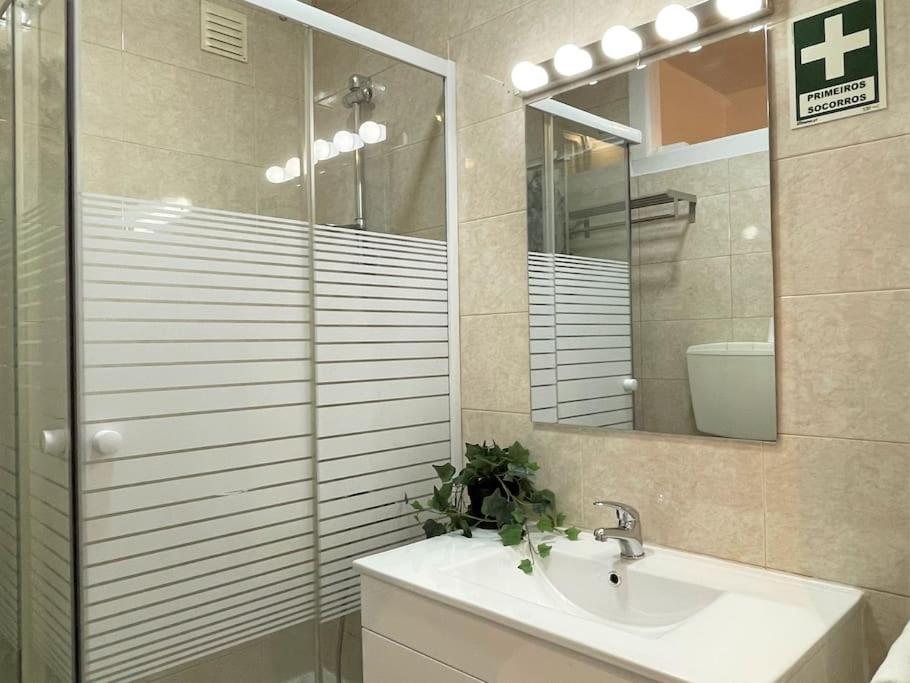 Mc Warm Romantic 3br2ba @ Trendy Principe Real Apartment Lissabon